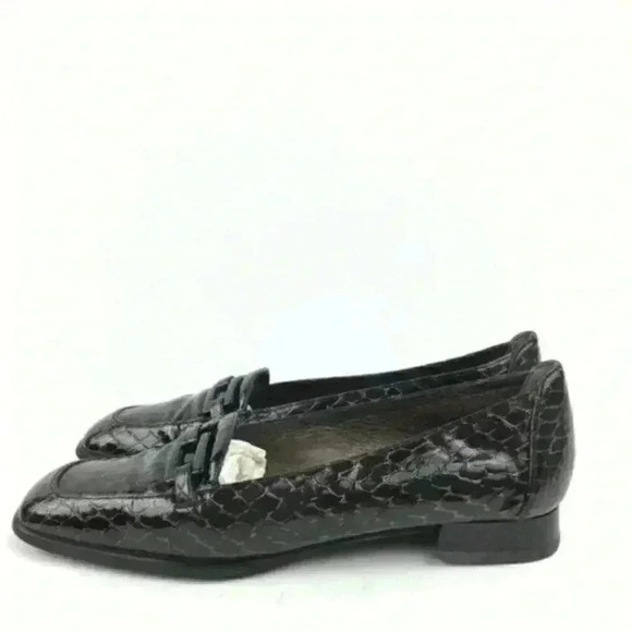 Stuart Weitzman Flats Size 8.5 AAA Patent Leather - Picture 4 of 8